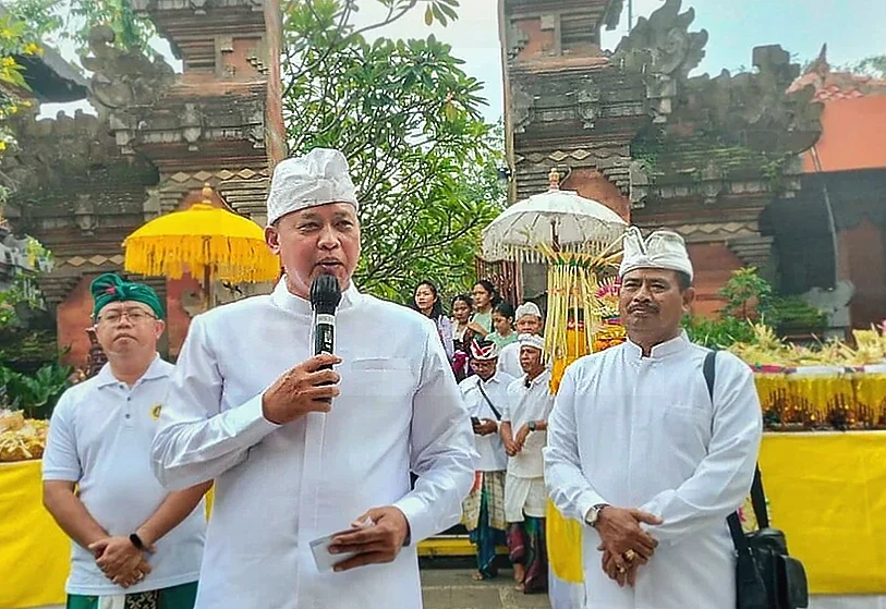 Umat Hindu Bekasi Arak Ogoh-ogoh Detya Kala Baka Jelang Nyepi