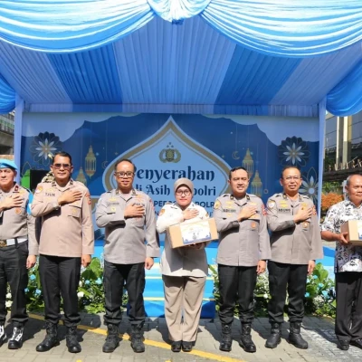 Kapolri Salurkan 38.268 Paket Sembako untuk Personel Polri Jelang Idul Fitri 2026
