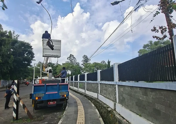 Dishub Kota Serang Ganti Lampu PJU di Dua Titik Jalan Veteran