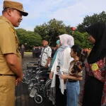 Wali Kota Bekasi Salurkan 27 Bantuan Disabilitas, Ingatkan ASN Disiplin