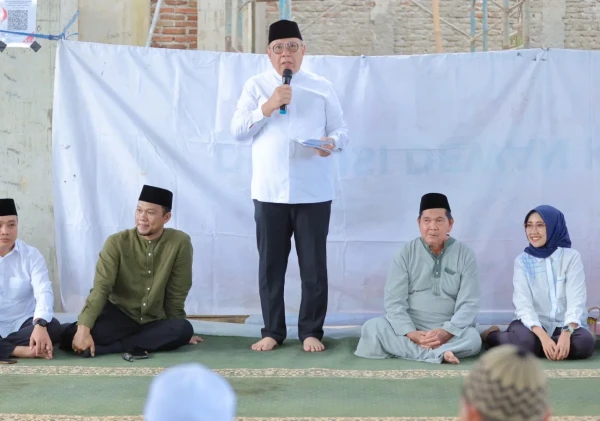 Wali Kota Tangsel Benyamin Davnie Salurkan Bantuan Rp405 Juta di Safari Ramadan 2026