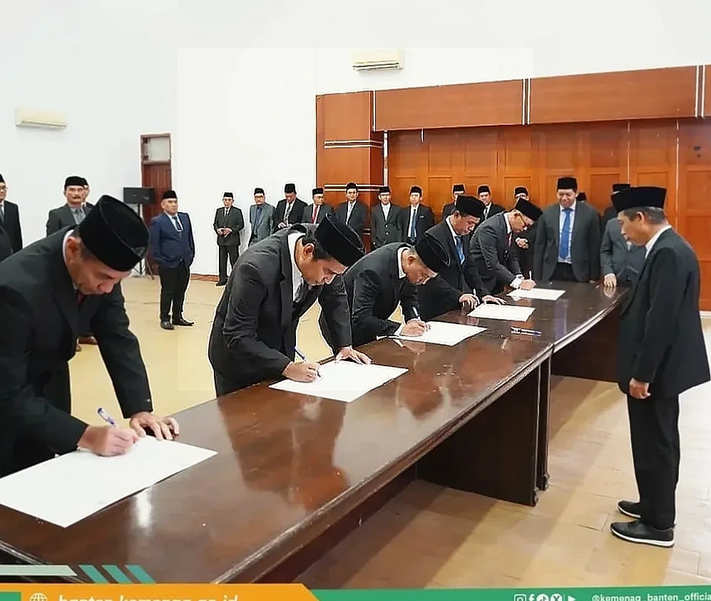 Kakanwil Kemenag Banten Lantik 17 Pejabat, Tekankan Integritas dan Pelayanan