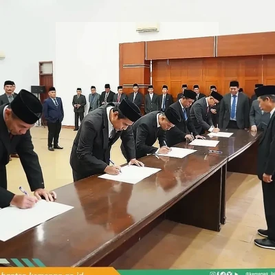 Kakanwil Kemenag Banten Lantik 17 Pejabat, Tekankan Integritas dan Pelayanan