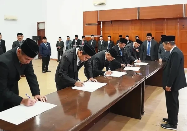 Kakanwil Kemenag Banten Lantik 17 Pejabat, Tekankan Integritas dan Pelayanan