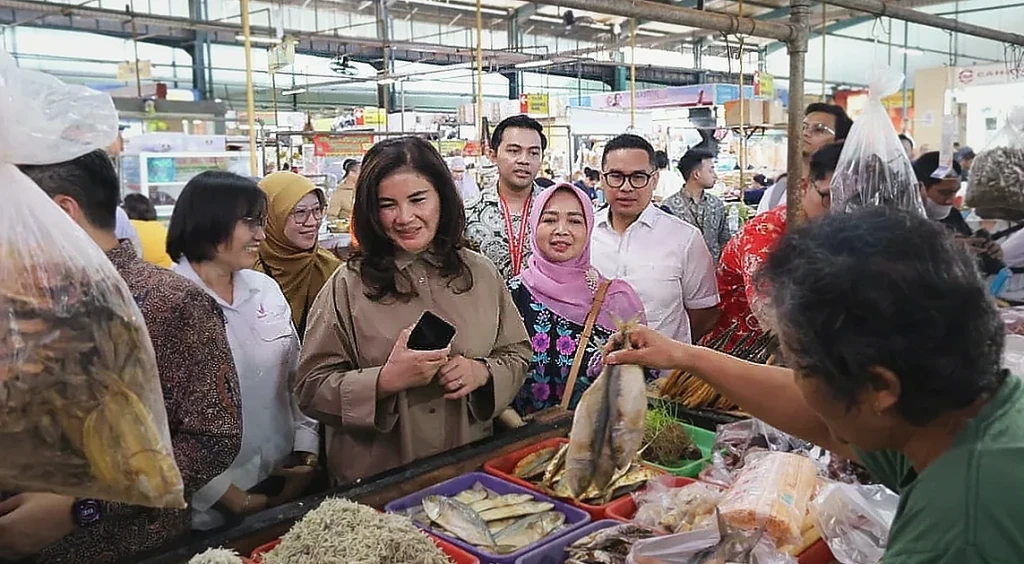 Pemkot Tangsel dan Komisi IX DPR RI Pantau Keamanan Pangan di Pasar Modern BSD