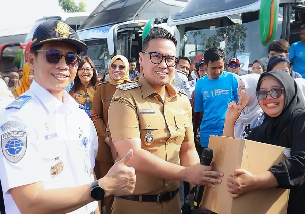 Wakil Wali Kota Tangsel dan Kemenhub Lepas Peserta Mudik Gratis 2026
