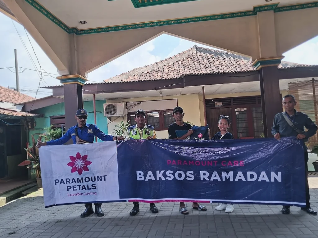 Paramount Petals Salurkan 1.580 Paket Sembako dan Santuni Anak Yatim di Ramadan