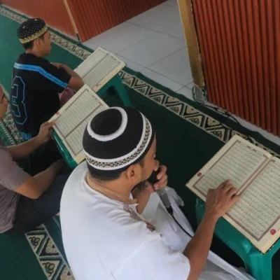 Warga Binaan Lapas Pemuda Madiun Antusias Mengaji Al-Qur'an Mandiri