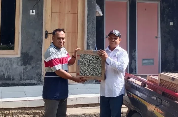 SMSI Banten Salurkan Bantuan Material untuk Pembangunan Pesantren di Serang