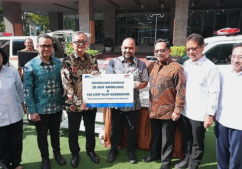 Mendagri Tito Karnavian Sebut Bantuan Ambulans Swasta Kuatkan Ketahanan Nasional