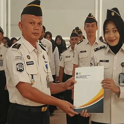 Rutan Banjarnegara Beri Penghargaan Pegawai Teladan Periode Februari-Maret