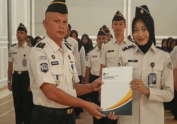 Rutan Banjarnegara Beri Penghargaan Pegawai Teladan Periode Februari-Maret