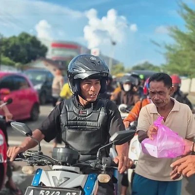 Polsek Cipocok Jaya Bagikan Takjil, Kapolsek Juwandi Harap Jalin Hubungan Baik