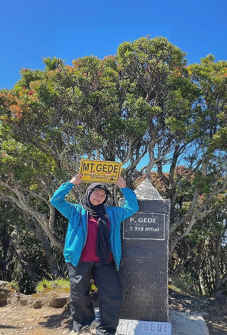 Mahasiswa Asal Lampung Taklukkan Puncak Gunung Gede Sendirian Lewat Jalur Cibodas