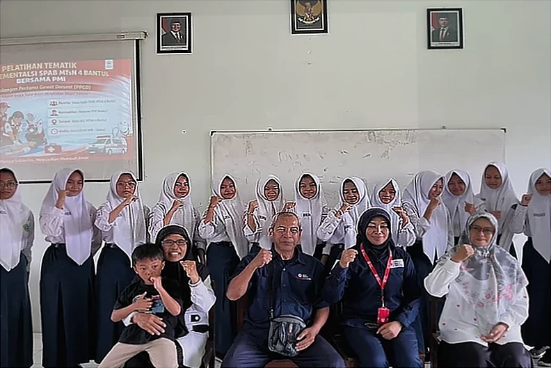 PMI Bantul Latih Kader PMR MTsN 4 Bantul Pertolongan Pertama Gawat Darurat