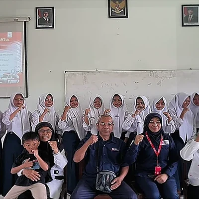 PMI Bantul Latih Kader PMR MTsN 4 Bantul Pertolongan Pertama Gawat Darurat