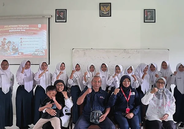 PMI Bantul Latih Kader PMR MTsN 4 Bantul Pertolongan Pertama Gawat Darurat