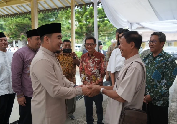 Wali Kota Cilegon Robinsar Ajak Masyarakat Perkuat Nilai Kemenangan Spiritual Idul Fitri 1447 H