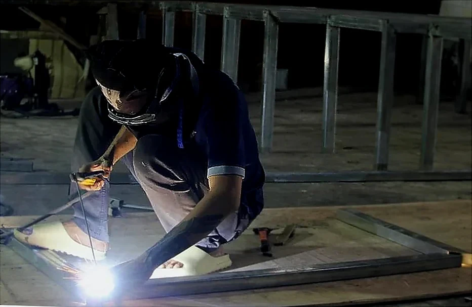 Warga Binaan Lapas Bengkulu Produksi Meja Rapat Modular dan Layani Perbaikan Kipas Angin