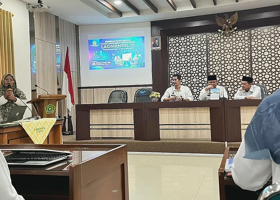 Kepala TU MTsN 9 Bantul Ikuti Bimtek Pengelolaan Layanan Digital lagimantul.id