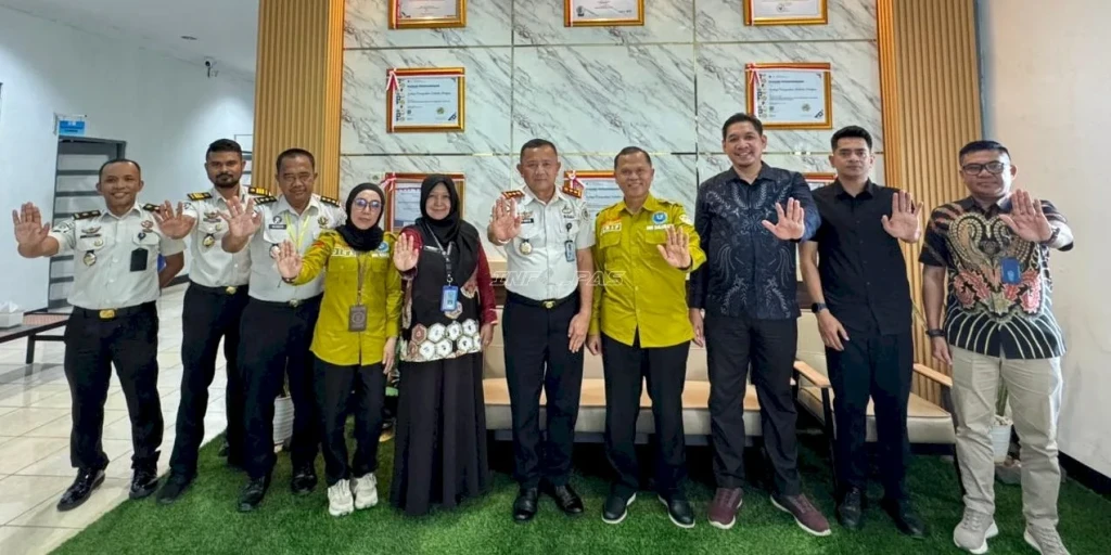 Lapas Narkotika Karang Intan dan BNNK Banjarbaru Gelar Tes Urine Petugas dan Warga Binaan