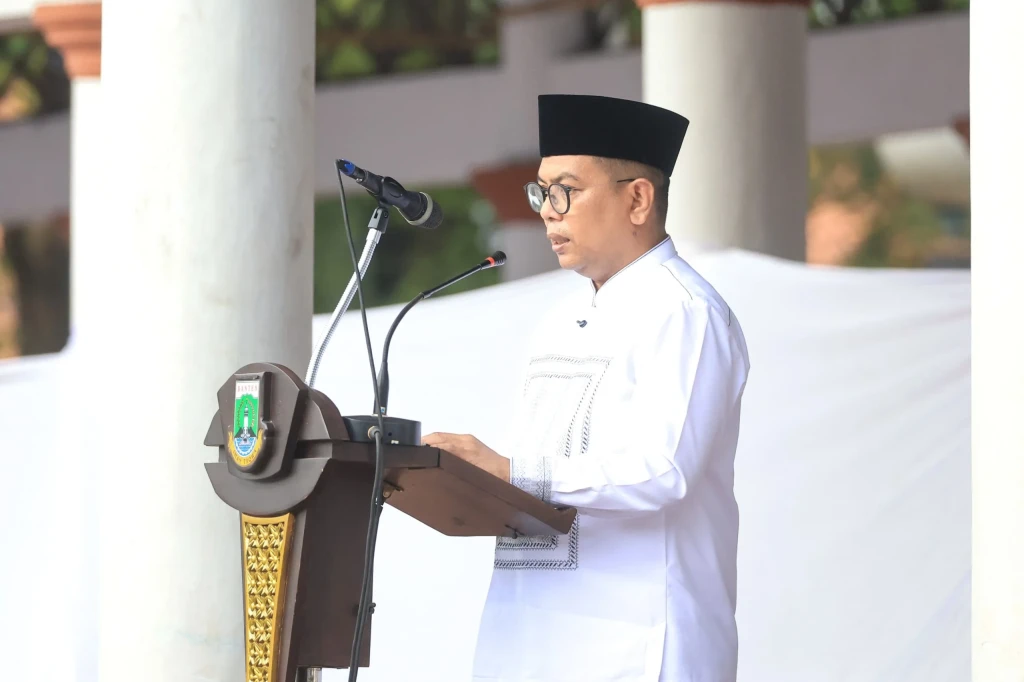 Gubernur Andra Soni Pimpin Salat Idulfitri di Serang, Ajak Pererat Silaturahmi