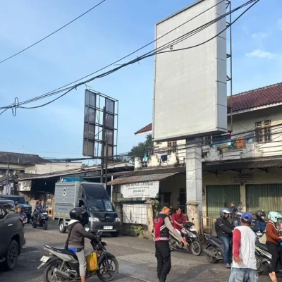 Personel Baharkam Polri Gelar Pengaturan Lalu Lintas dan Patroli di Depok