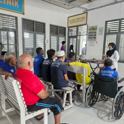 Lapas Kuala Tungkal Gelar Pos Kesehatan Lansia untuk Warga Binaan