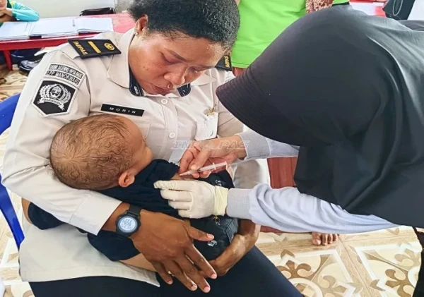 Lapas Perempuan Manokwari Dampingi Imunisasi Dua Anak Warga Binaan di Posyandu