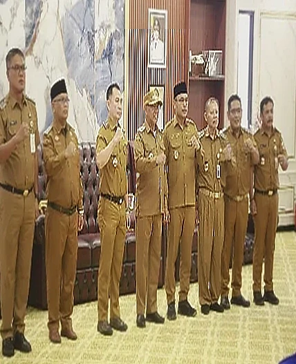 Bupati Kotabaru H. Muhammad Rusli Rotasi Sejumlah Pejabat Pimpinan Tinggi Pratama