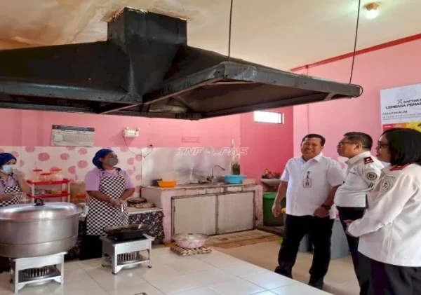 Deputi Kemenko Polhukam Kunjungi Lapas Perempuan Ambon, Perkuat Layanan Warga Binaan