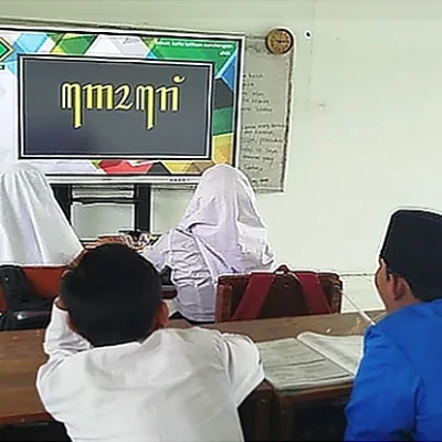 MTsN 4 Bantul Ajarkan Aksara Jawa Pakai Televisi untuk Siswa KLC