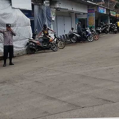 Polsek Ciomas Polresta Serkot Atur Lalu Lintas, Cegah Macet dan Kriminalitas