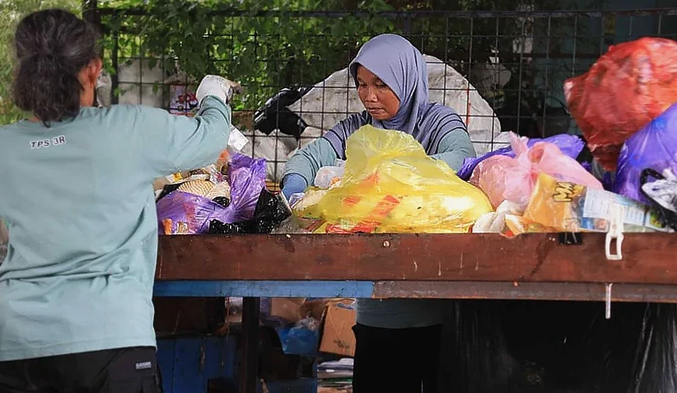 KLH/BPLH Tinjau Pengelolaan Sampah di Banjarbaru, Dorong Perubahan Perilaku Masyarakat