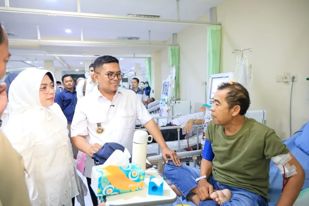 Gubernur Andra Soni Apresiasi Tenaga Kesehatan yang Tetap Bertugas Jelang Lebaran