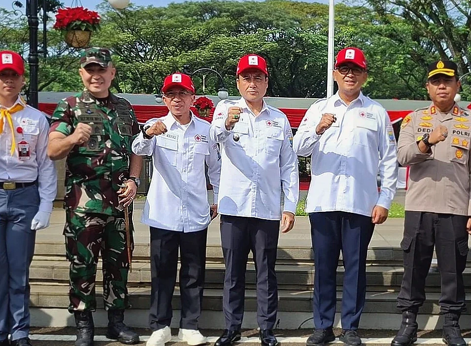 Siswa SMKN 5 Bandung Pimpin Upacara Pelantikan PMR se-Kota Bandung