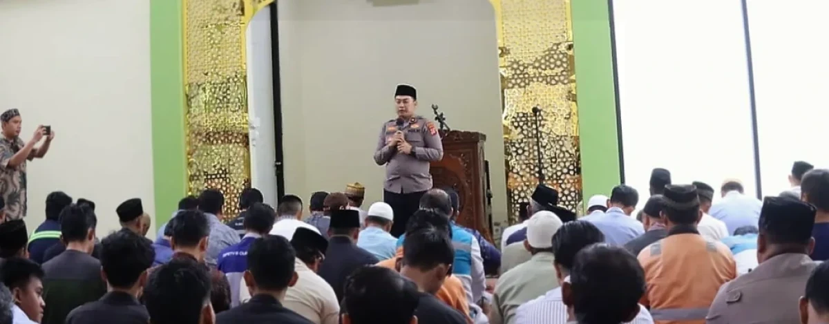 Wakapolres Cilegon Pimpin Jumat Keliling, Ajak Warga Jaga Kamtibmas di Pelabuhan