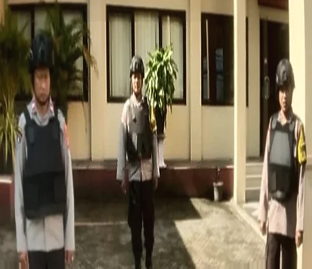 Polsek Ciwandan Gelar Sispam Mako Rutin, Tingkatkan Kesiapsiagaan Personel