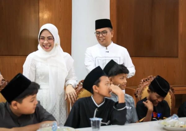 Gubernur Andra Soni Rayakan Idulfitri Bersama Yatim Piatu dan Duafa di Gedung Negara Banten