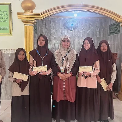 MTsN 9 Bantul Salurkan Zakat Fitrah dan Santunan kepada Siswa