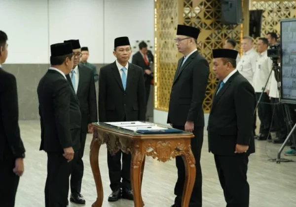 Menteri Imipas Lantik Hendarsam Marantoko Jadi Dirjen Imigrasi Baru