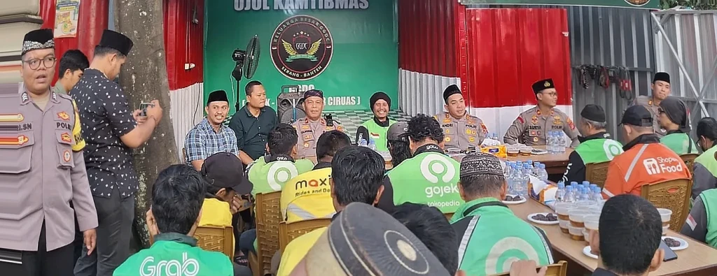 Kapolres Serang Gelar Buka Puasa Bersama Komunitas Ojol Kamtibmas