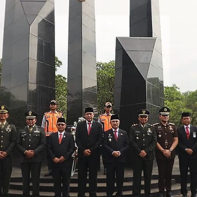 Wali Kota Bekasi Pimpin Ziarah dan Tabur Bunga Jelang HUT ke-29 Kota