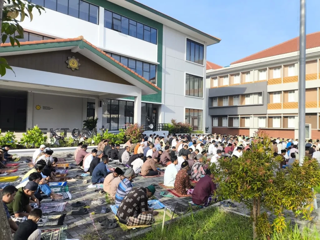 Shalat Idulfitri di UWM Yogyakarta Ajak Jamaah Tingkatkan Ketakwaan dan Bakti Orang Tua