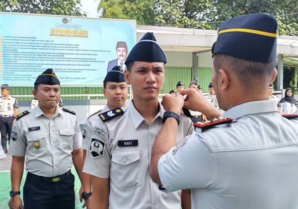 Rutan Kelas I Tangerang Sematkan Pangkat Baru untuk 6 Petugas, Beri Penghargaan Pegawai Teladan