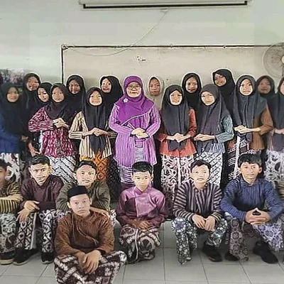 MTsN 4 Bantul Wajibkan Pakaian Adat Jawa Setiap Kamis Pon
