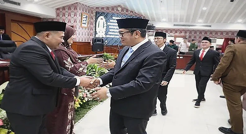 Hendra Gunawan Dilantik Anggota DPRD Kota Tangerang Gantikan Nurhadi