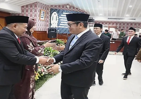 Hendra Gunawan Dilantik Anggota DPRD Kota Tangerang Gantikan Nurhadi