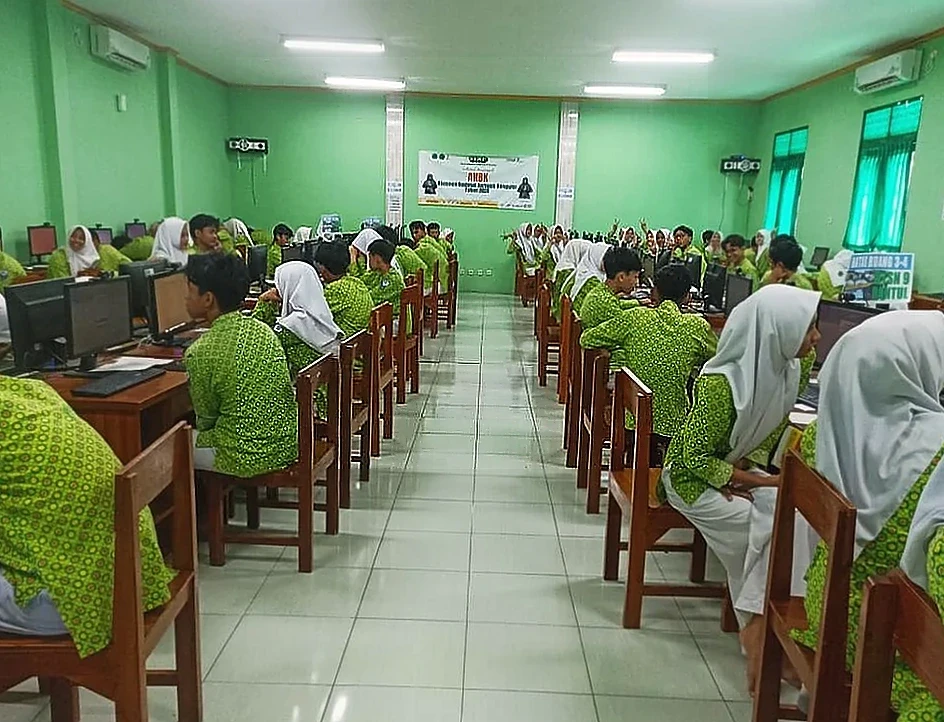 Siswa Kelas IX MTsN 9 Bantul Ikuti Simulasi TKA Matematika