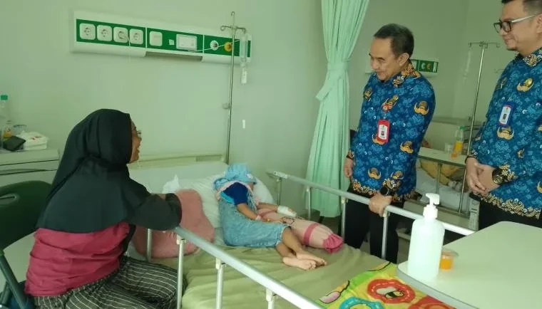 Sekda Kabupaten Tangerang Kunjungi RSUD Tigaraksa, Beri Nama Tiga Bayi Baru Lahir